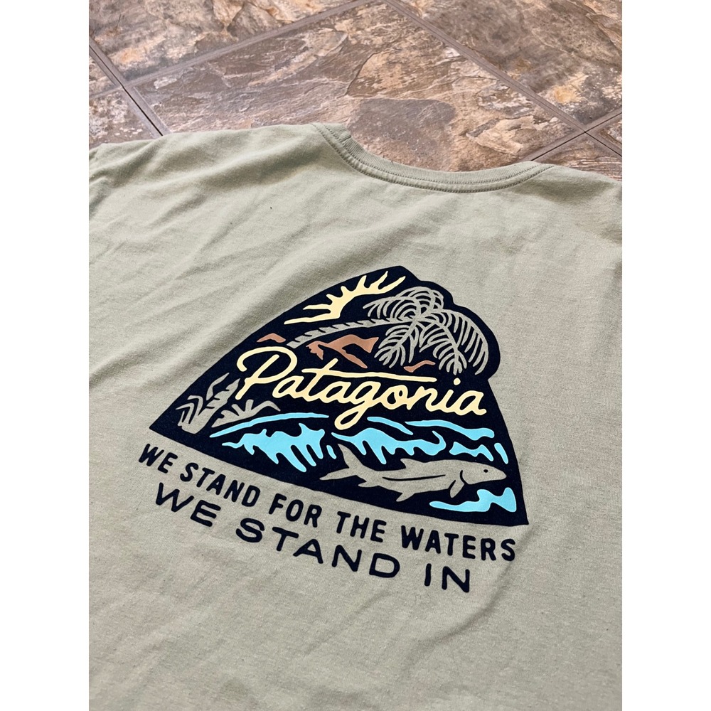Patagonia Responsibili-Tee Men XXL Green Graphic T-Shirt